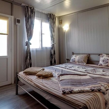 Апартаменты Casa Irimia Сулина Экстерьер фото